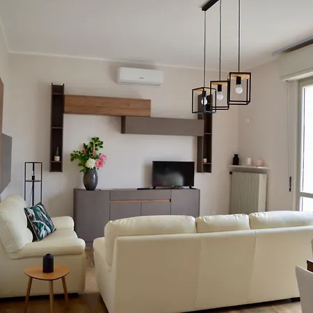 度假居 Anima E Cuore 西尔米奥奈